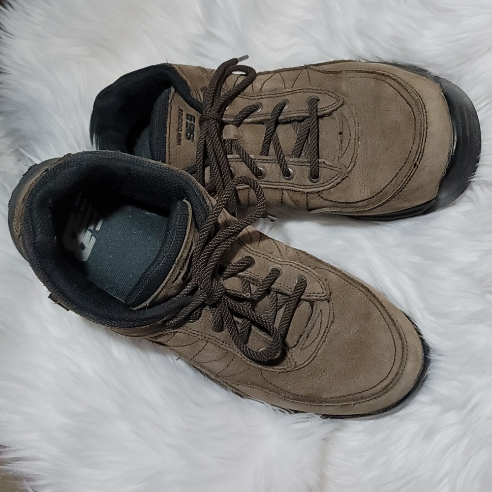 Men's walking shoes by New Balance Size 15